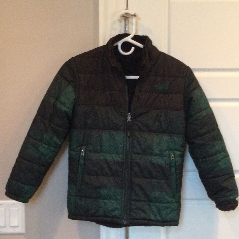 North Face boy’s 10-12 black & green puffer coat